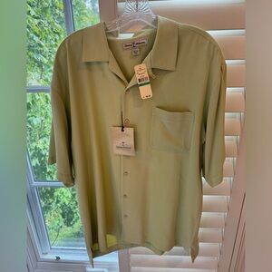 NWT Tommy Bahama Men’s button down shirt, size: L